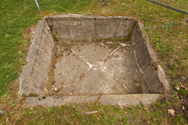 Bild vergr&ouml;&szlig;ern: Kartoffelschälgrube